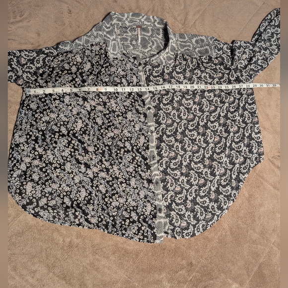 Free People Dani Button-Down Blouse  - Size L- Oversized - Picture 5 of 10